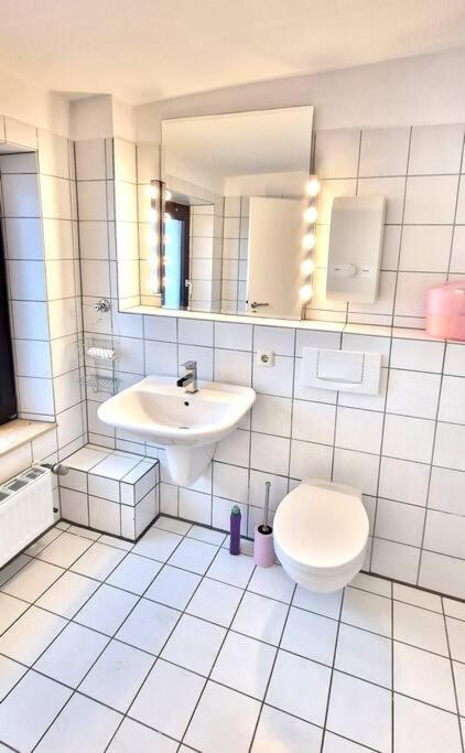 Luna City-Apartment 80Qm 2 Zimmer 2 Baeder 20Km Messe Airport Krefeld Kültér fotó